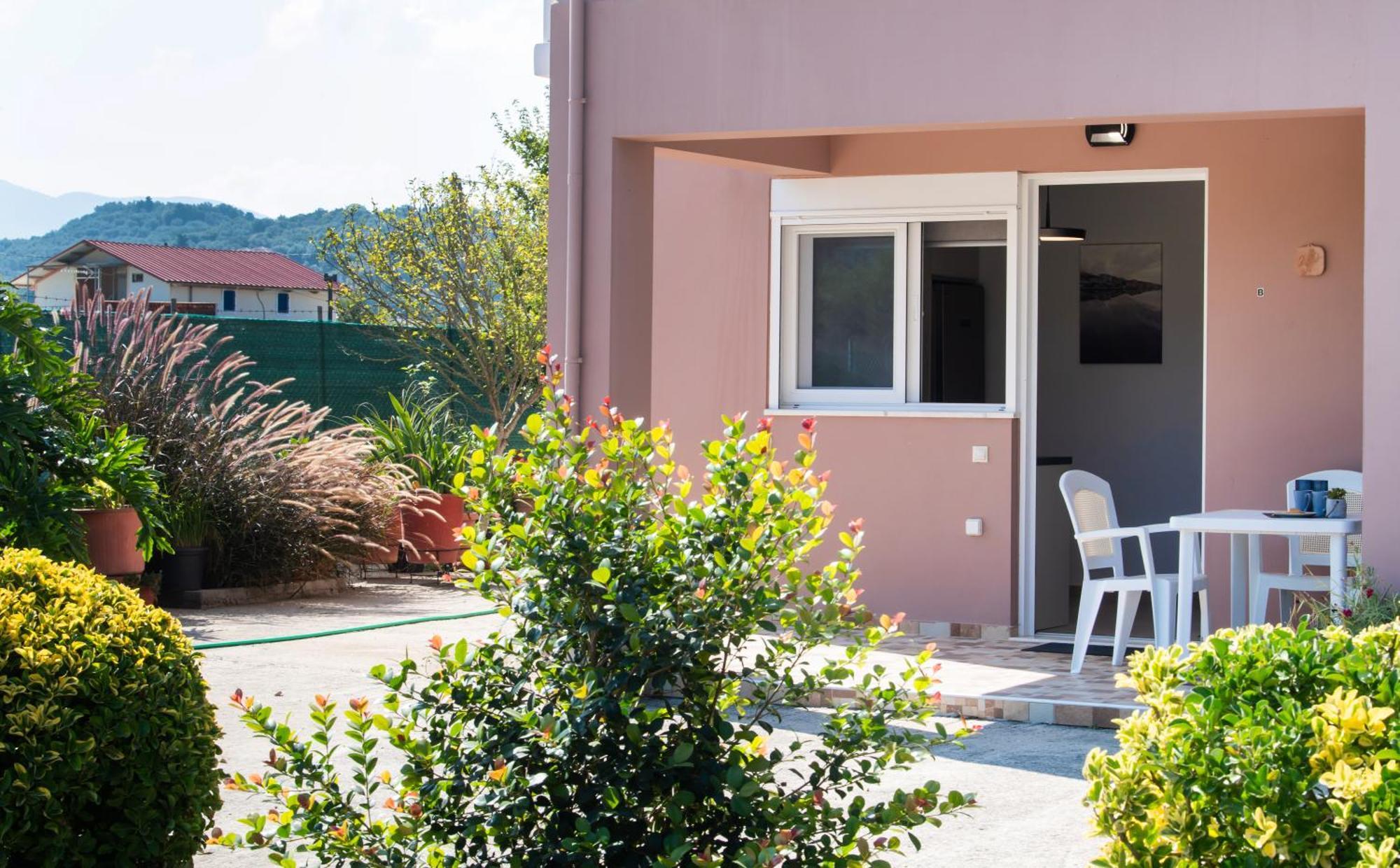 Ruellia Luxury Apartments Kalligoni Extérieur photo